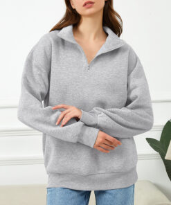 A long blouse with an openable collar