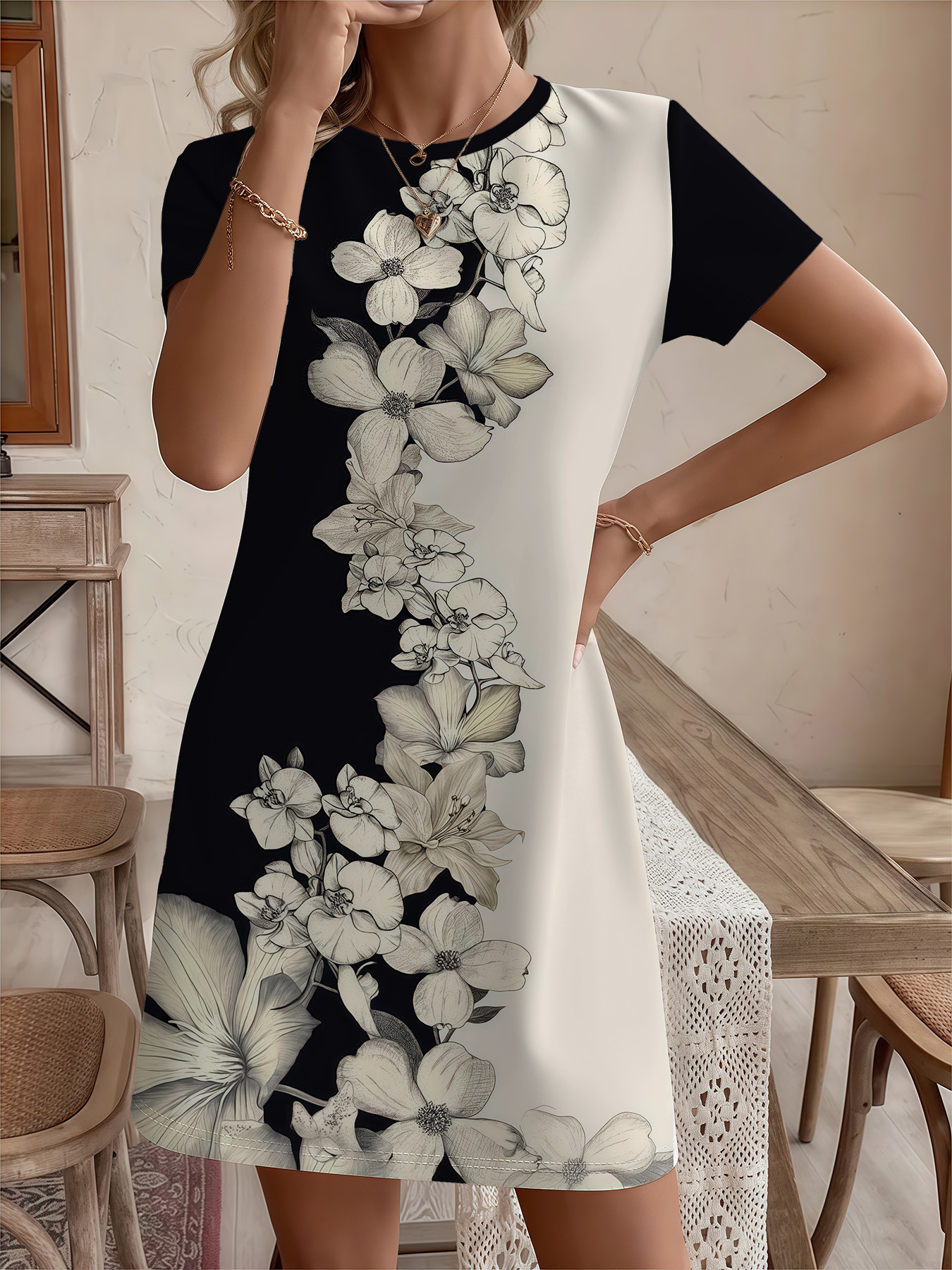 Women's autumn black and white patchwork flower short-sleeved dress - Image 2
